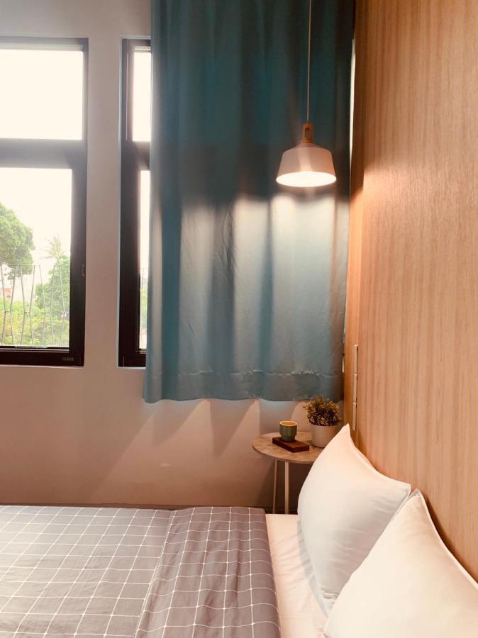 Oyaji Guesthouse-依人數床位數計價開放房型 Тайнань Экстерьер фото