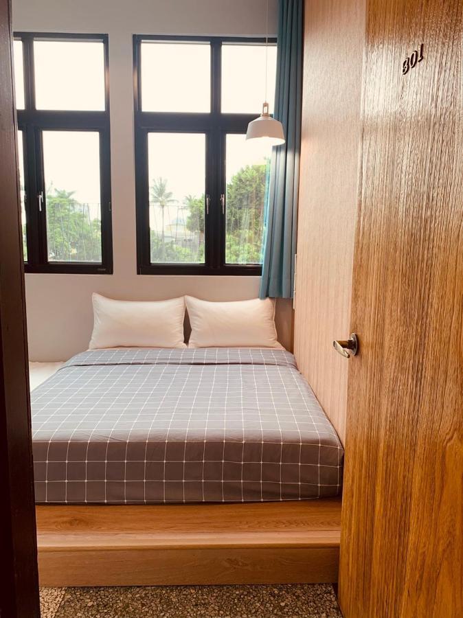 Oyaji Guesthouse-依人數床位數計價開放房型 Тайнань Экстерьер фото